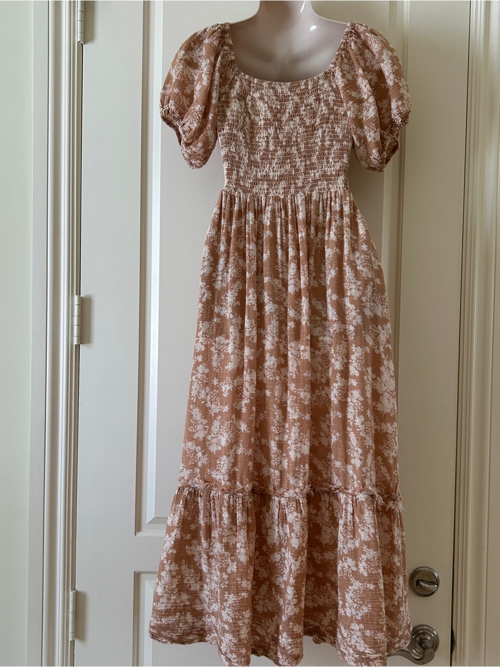 FREE PEOPLE "Ellie" Cream/Tan Floral Boho Puff Sleeve Maxi Dress, Size S, EUC - Picture 11 of 13